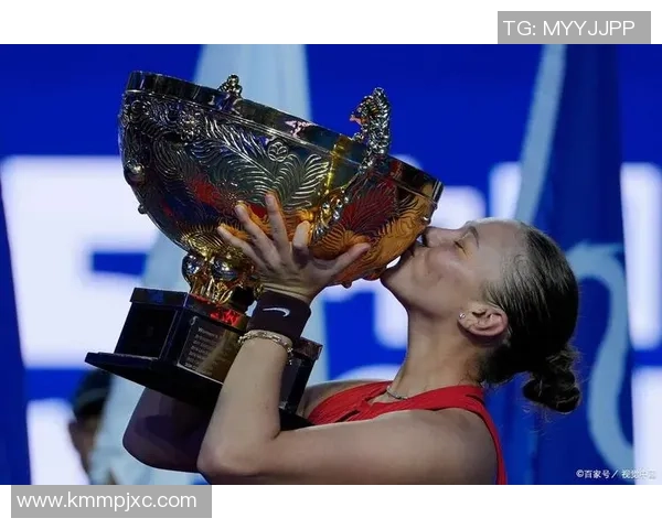 奖金3728万！WTA新王登基：年终决赛0点打响 国际第1大战26岁美人